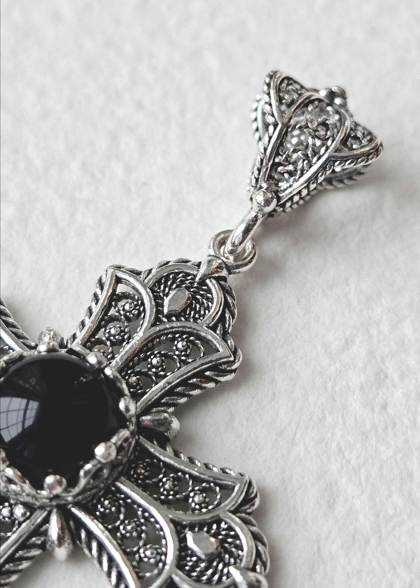 Agape | The Dark Romantic Choker - UnicU Jewelry by Izabela Roginski