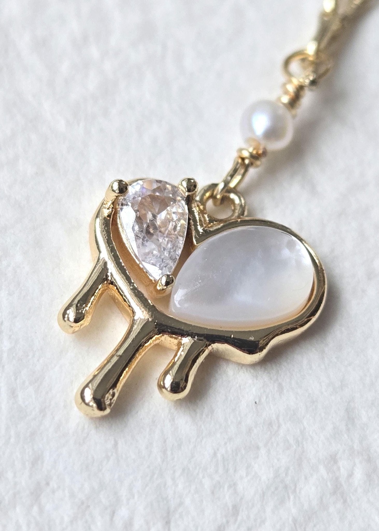 Sacred Heart | Delicate Purity Faith Set - UnicU Jewelry by Izabela Roginski